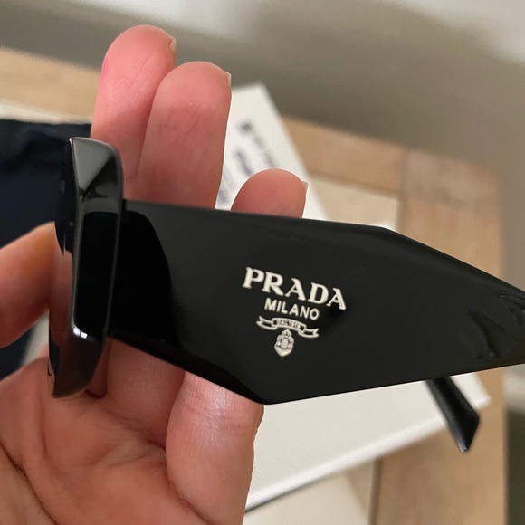 Prada mirrored sunglasses - Picture 11 of 17